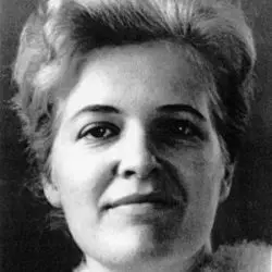 Adele Stolte