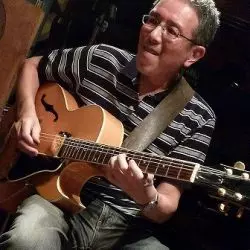 Akira Shiomoto