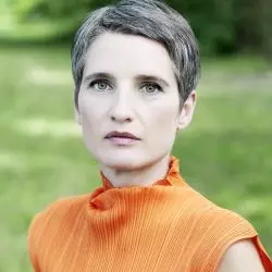 Anne Gastinel