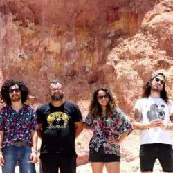 Camarones Orquestra Guitarrística