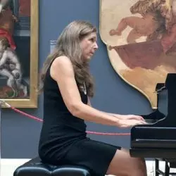 Carolyn Enger