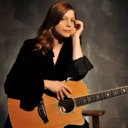 Carrie Newcomer