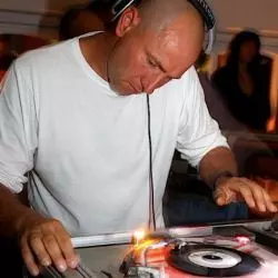 Dj Frank.