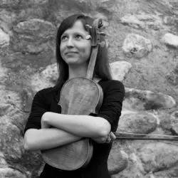Esther Crazzolara