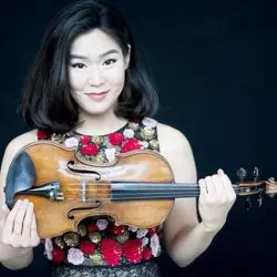 Esther Yoo