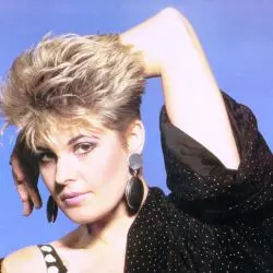 Hazell Dean