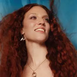 Jess Glynne