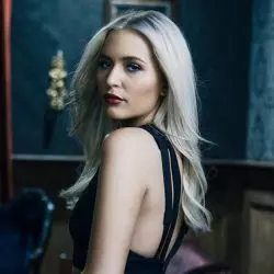 Lennon Stella