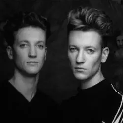Les Jumeaux