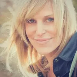 Lizanne Knott