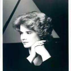 Lydia Artymiw