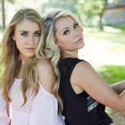 Maddie & Tae