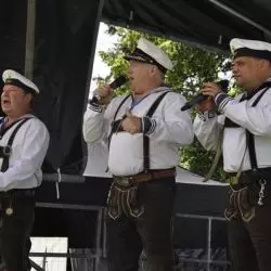 Matrosen In Lederhosen