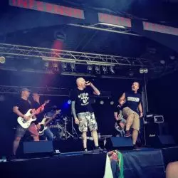 Mein Kopf Ist Ein Brutaler Ort