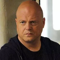 Michael Chiklis