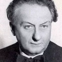 Norberto Mola