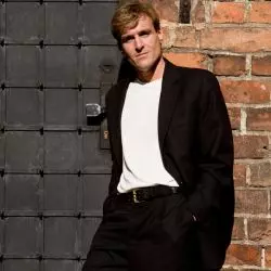 Robert Crowe