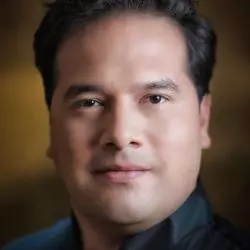 Robert Treviño