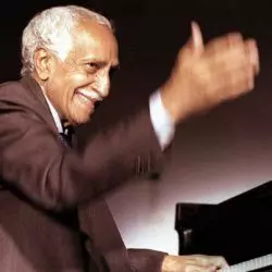 Rubén González
