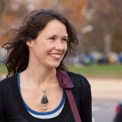 Sarah Lee Guthrie