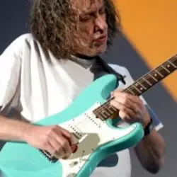 Scott Henderson