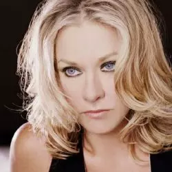 Shelby Lynne
