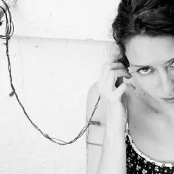 Simone White