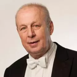 Stefan Soltesz