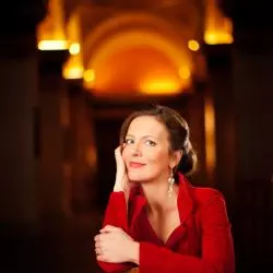 Stéphanie Houtzeel