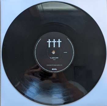 EP Crosses: Day One / Vivien