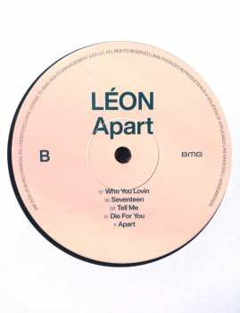 LP LÉON: Apart