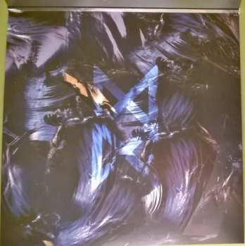 LP Black Table: Obelisk