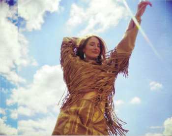 CD Caroline Jones: Good Omen