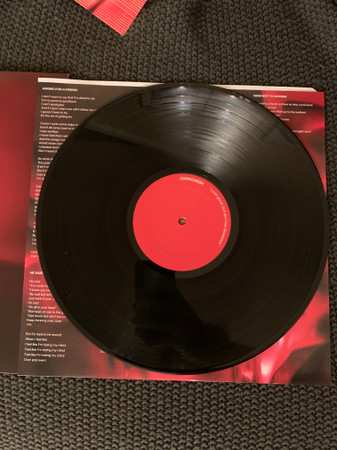 LP Chvrches: Screen Violence