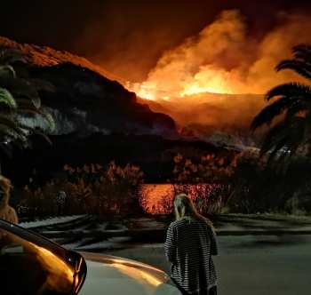 Album Dirty Old Dogs: Let's Burn Heaven Again