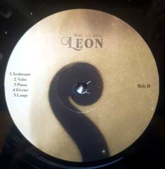 LP Dom La Nena: Leon