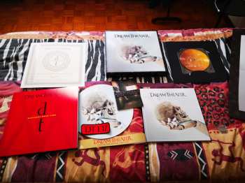 2LP/2CD/DVD/SP/Doos/Blu-ray Dream Theater: Distance Over Time DLX | LTD | NUM | PIC | CLR