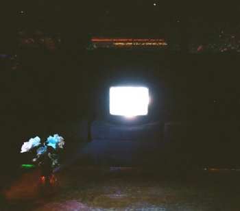 Album Emeralds: Does It Look Like I'm Here?