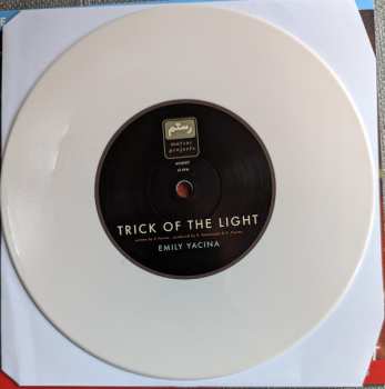 SP Emily Yacina: Trick Of The Light CLR