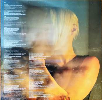 LP Emma Hewitt: Ghost Of The Light