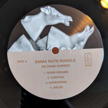 LP Emma Ruth Rundle: On Dark Horses