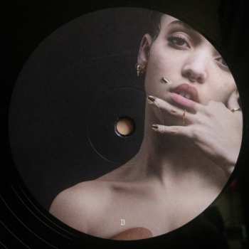 LP FKA Twigs: M3LL155X