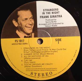 LP Frank Sinatra: Strangers In The Night