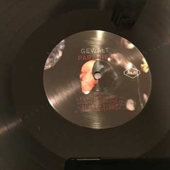 2LP/Doos Gewalt: Paradies LTD