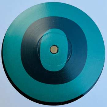 2LP Isolée: Resort Island