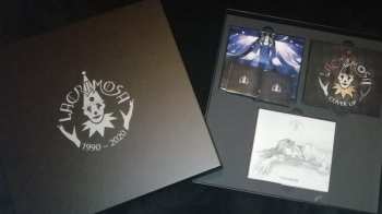 3CD/Doos Various: 1990 - 2020 The Anniversary Box LTD | NUM