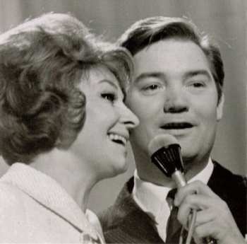 2CD Milan Chladil: Ať Hudba Dále Zní - 50 Nejslavnějších Evergreenů