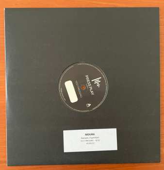 LP Moura: Axexan, Espreitan
