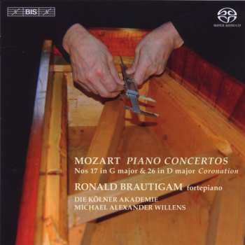Album Wolfgang Amadeus Mozart: Piano Concertos Nos 17 In G Major & 26 In D Major Coronation