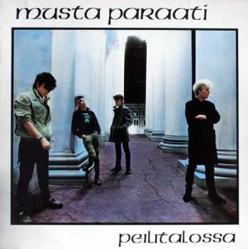 Album Musta Paraati: Peilitalossa